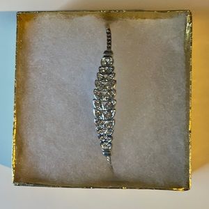 8” BEAUTIFUL TONE LEAF BRACELET